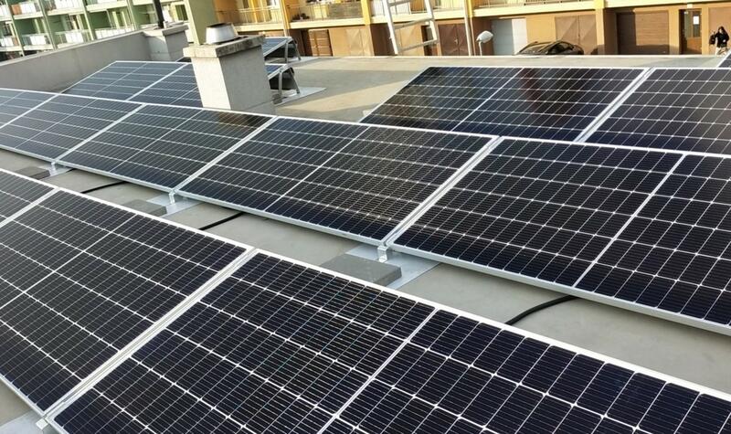 Reference: Fotovoltaická elektrárna s baterií na rovné střeše- Vyškov 