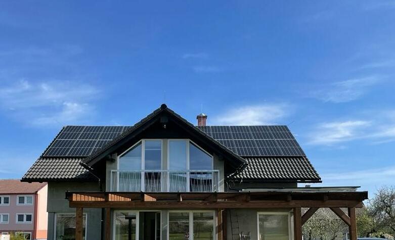 Reference: Instalace fotovoltaické elektrárny na klíč- Dolní Bousov 