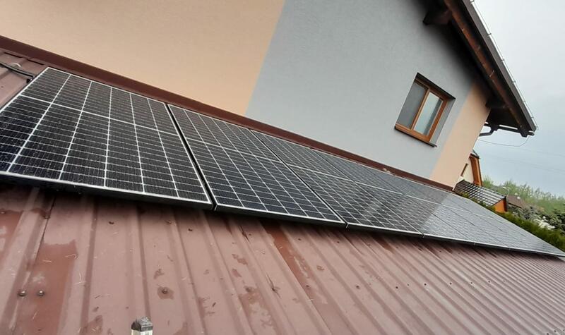 Reference: Fotovoltaika s baterií na klíč realizována ve Sviadnově 