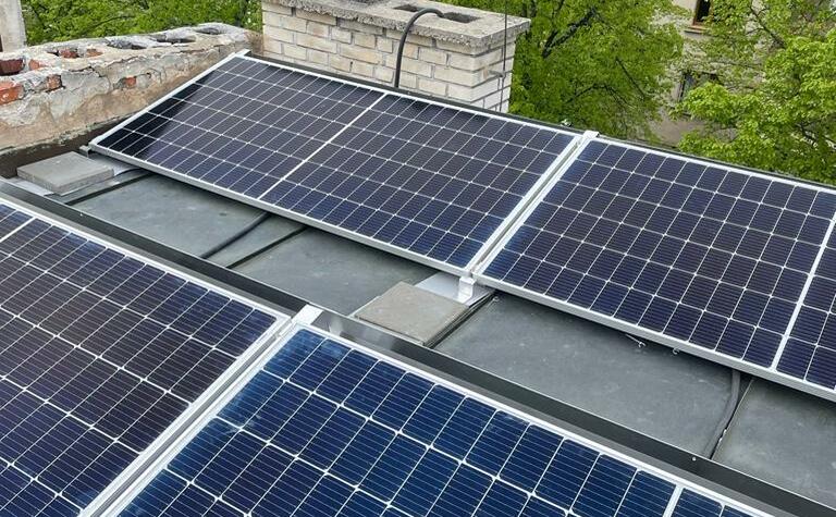 Reference: Instalace fotovoltaické elektrárny s dotací na bateriový systém- Plzeň
