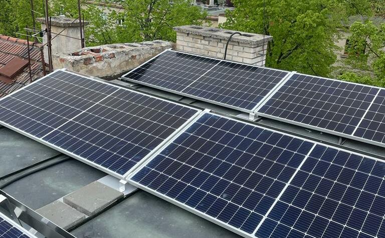 Reference: Instalace fotovoltaické elektrárny s dotací na bateriový systém- Plzeň