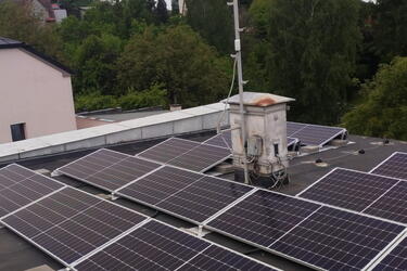 Reference: Fotovoltaická elektrárna montovaná na rovnou střechu- Albrechtice 