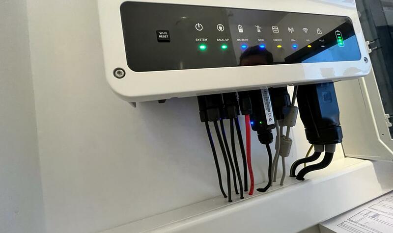 Reference: Solární elektrárna s vyřízením dotace- Šestajovice 