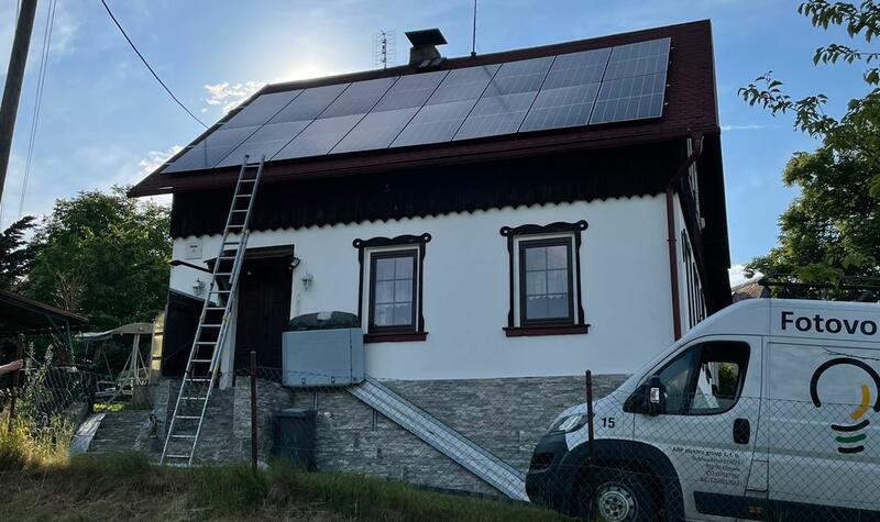 Reference: Realizace fotovoltaické elektrárny na klíč- Rynoltice - Černá Louže