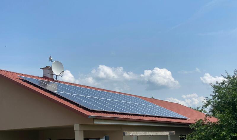 Reference: Fotovoltaická elektrárna instalována na sedlovou střechu v Židovicích 