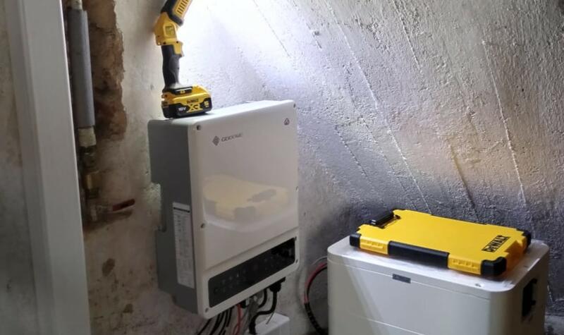 Reference: Fotovoltaická elektrárna montovaná na stanovou střechu - Netunice 