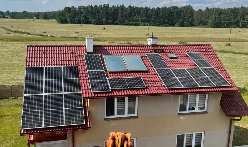 Reference: Fotovoltaická elektrárna montovaná na sedlovou střechu - Rapšach