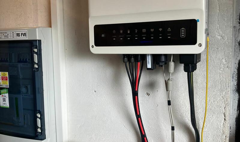 Reference: Montáž fotovoltaické elektrárny ve městě Slaný ve Středočeském kraji