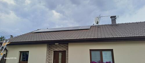 Reference Montáž fotovoltaické elektrárny s bateriovým úložištěm - Moravany-Platěnice