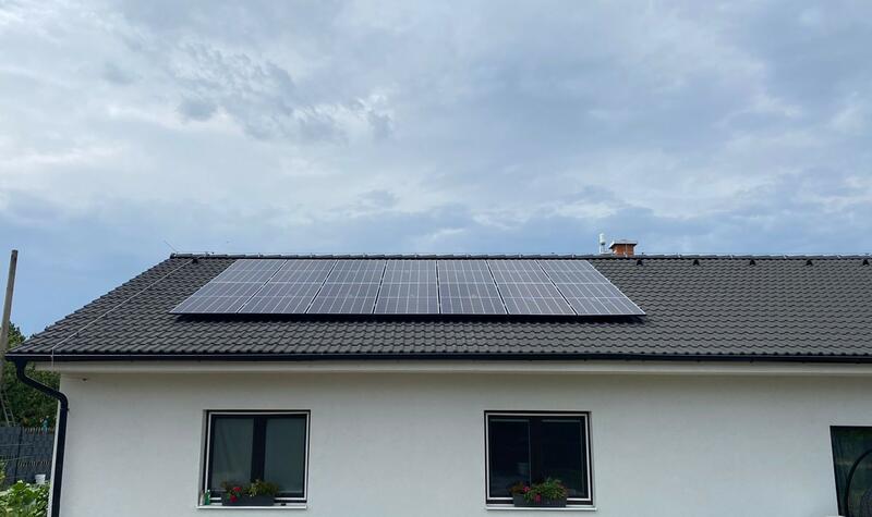 Reference: Fotovoltaická elektrárna s baterií na klíč realizovaná v Čeradicích
