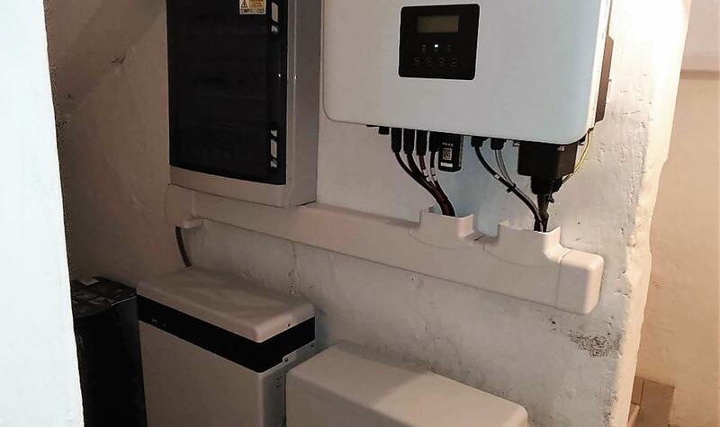 Reference: Instalace fotovoltaické elektrárny s uložením do baterií - Kelč 