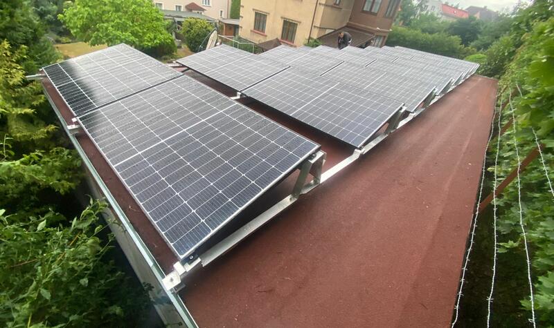 Reference: Fotovoltaická elektrárna s uložením do baterií instalovaná v Děčíně