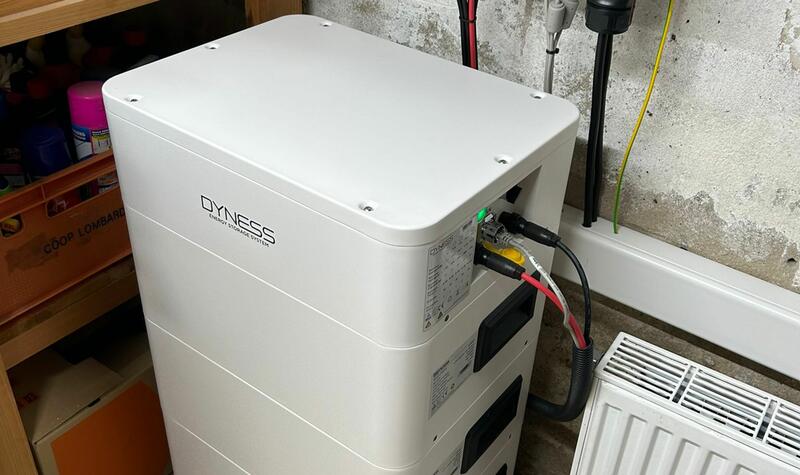 Reference: Fotovoltaická elektrárna s uložením do baterií instalovaná v Děčíně