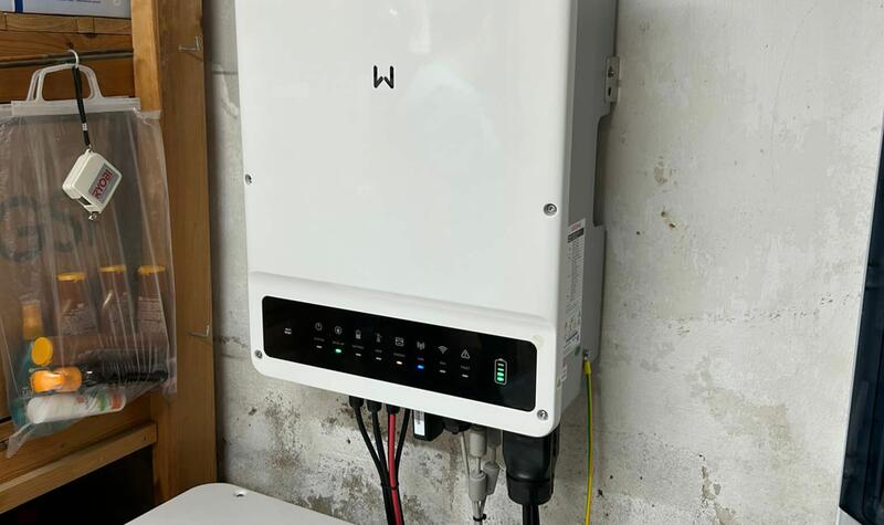 Reference: Fotovoltaická elektrárna s uložením do baterií instalovaná v Děčíně