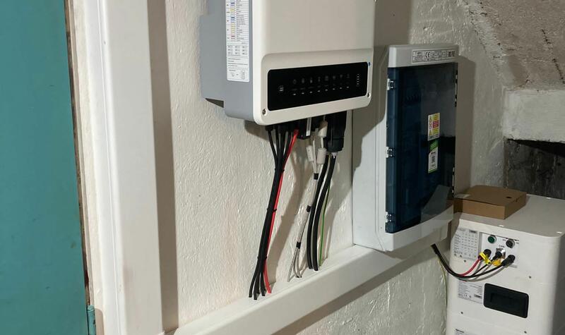 Reference: Montáž fotovoltaické elektrárny na rovnou střechu - Hrdlív 