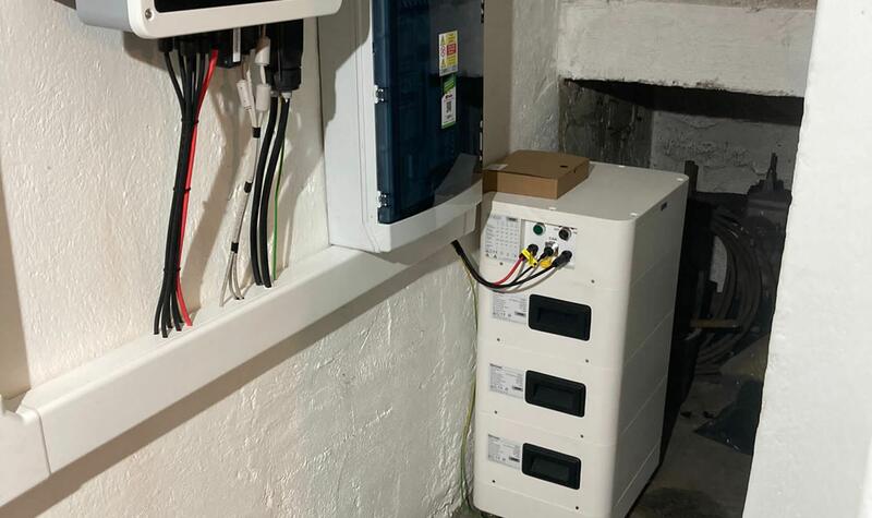 Reference: Montáž fotovoltaické elektrárny na rovnou střechu - Hrdlív 