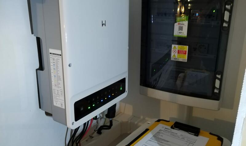Reference: Solární elektrárna s uložením do baterií - Benešov nad Černou 