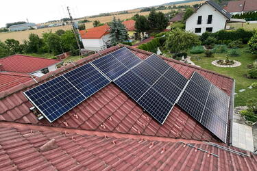 Reference: Realizace fotovoltaické elektrárny s dotaci NZU - Libeř 