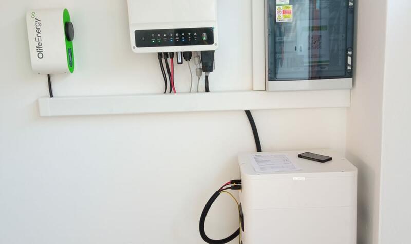 Reference: Fotovoltaická elektrárna s uložením do baterií - Pustiměř 