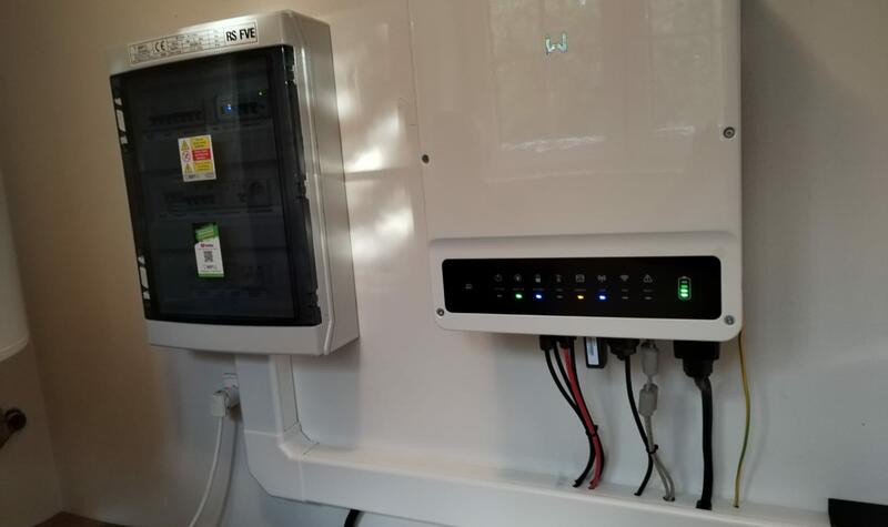 Reference: Solární elektrárna s bateriovým úložištěm - Řitka 