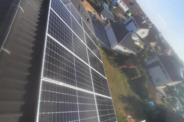 Reference: Instalace fotovoltaické elektrárny s vyřízením dotace- Mnichovo Hradiště-Hněvousice 