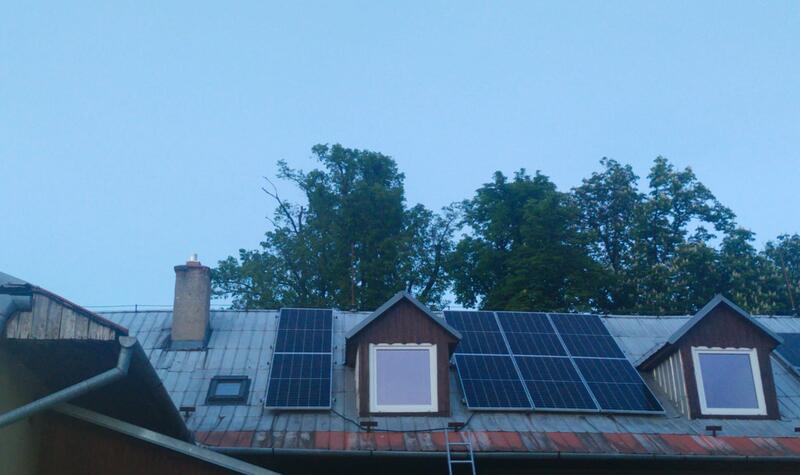 Reference: Solární elektrárna s uložením do baterií - Újezd 