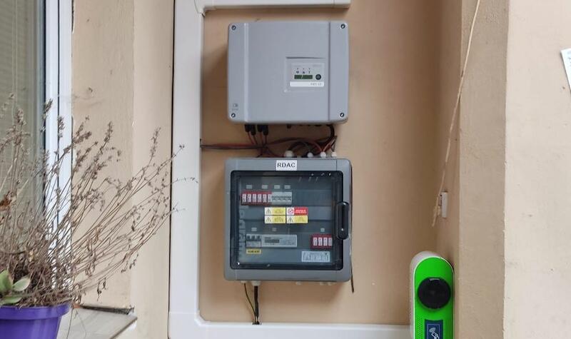 Reference: Solární elektrárna s uložením do baterií - Újezd 