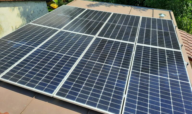 Reference: Fotovoltaické panely montované na sedlovou střechu - Velké Přítočno