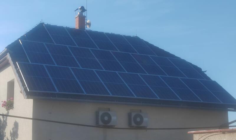 Reference: Fotovoltaická elektrárna s uložením do baterií realizovaná v Praze 