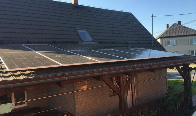 Reference: Solární elektrárna s bateriovým úložištěm realizována v Tísku v Moravskoslezském kraji 