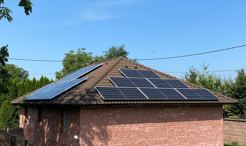Reference: Fotovoltaická elektrárna s autonabíječkou realizována v Hostíně