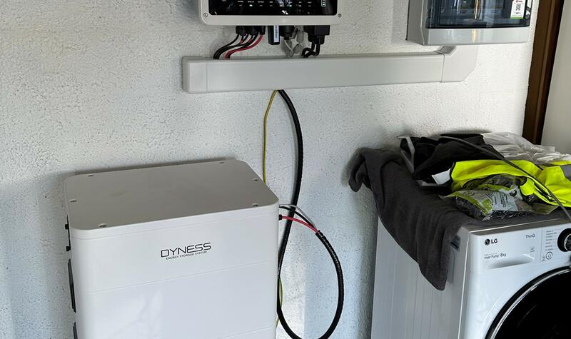 Reference: Fotovoltaická elektrárna s využitím baterií instalovaná v Petřvaldě v Moravskoslezském kraji