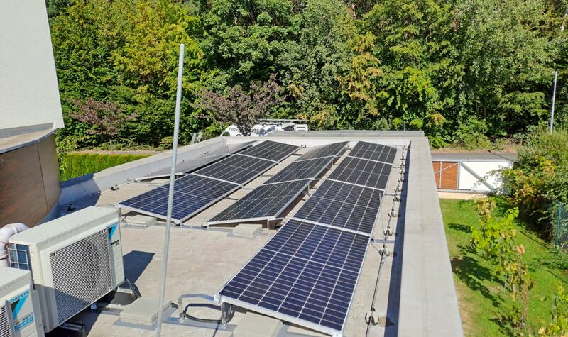 Reference: Solární elektrárna na míru instalovaná na rovné střeše v Libčanech 