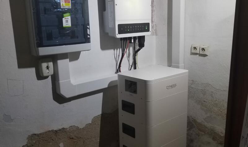 Reference: Solární elektrárna na míru s instalací bateriového úložiště - Nové Dvory-Krámy