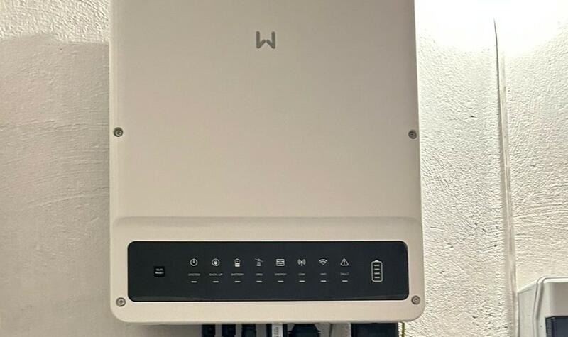 Reference: Instalace solární elektrárny na míru s bateriovým úložištěm - Rudná u Prahy 