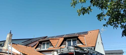 Reference Fotovoltaická elektrárna s uložením vyrobené energie do baterií, instalovaná v Kladně 