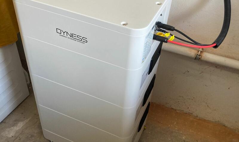 Reference: Solární elektrárna s využitím bateriového systému - Doksy